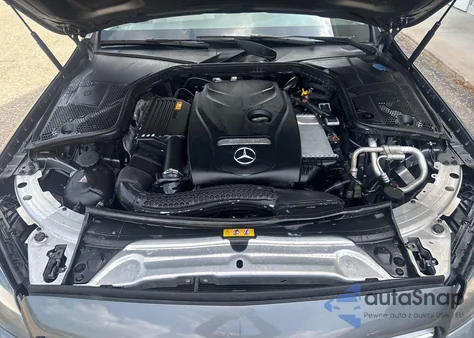 2017 Mercedes-Benz C 300 из США, поврежденный, VIN 55SWF4JB3HU212581